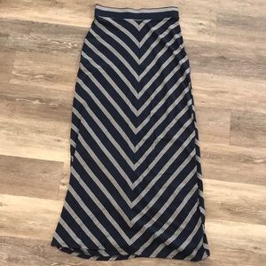 Sonoma women’s XS navy and blue stripe maxi skirt